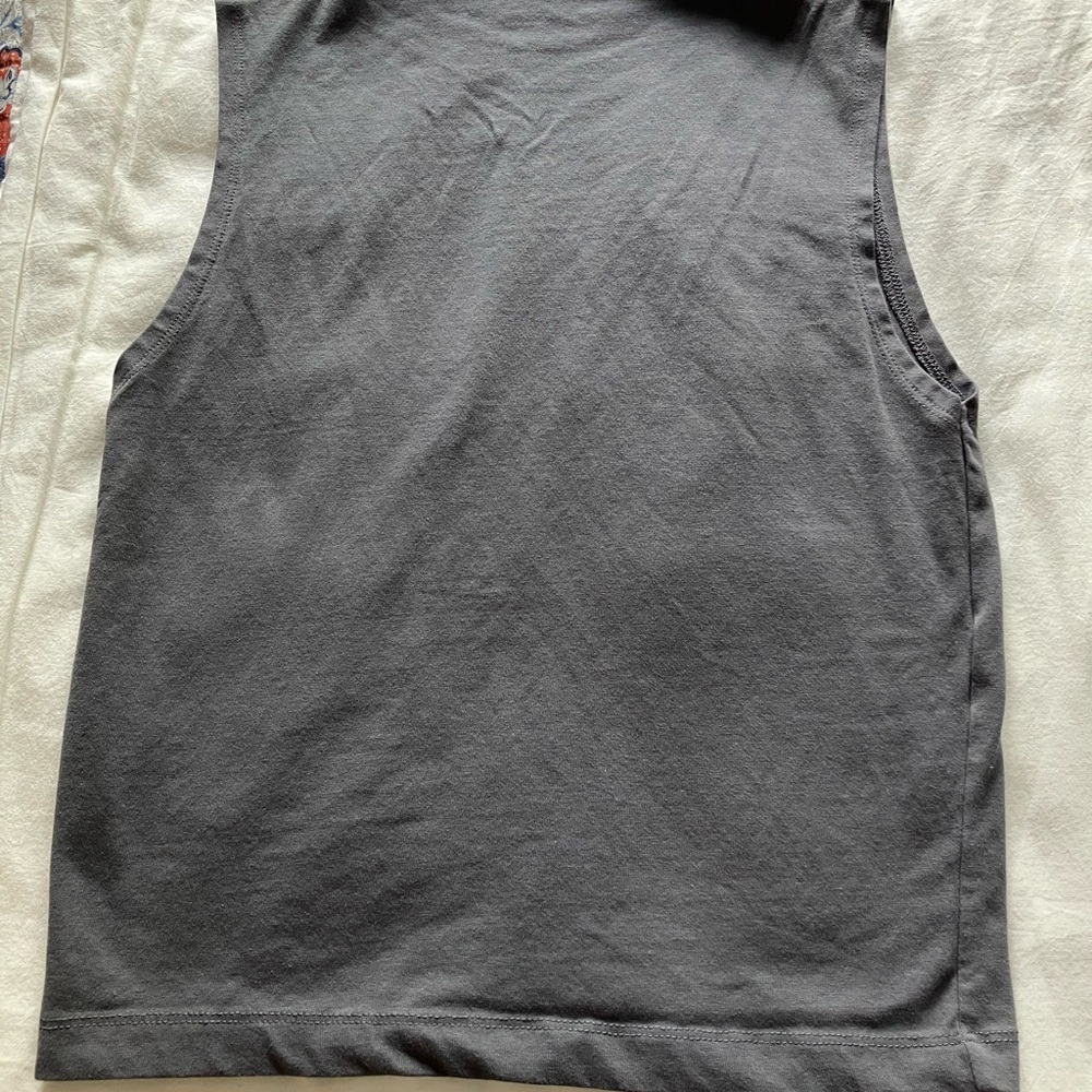 Zaba grey sleeveless shirt